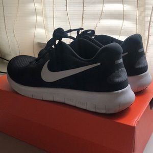 Women’s Nike Free Run 2017